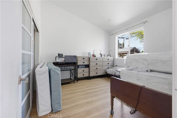 18853 Saticoy, Reseda, California 91335