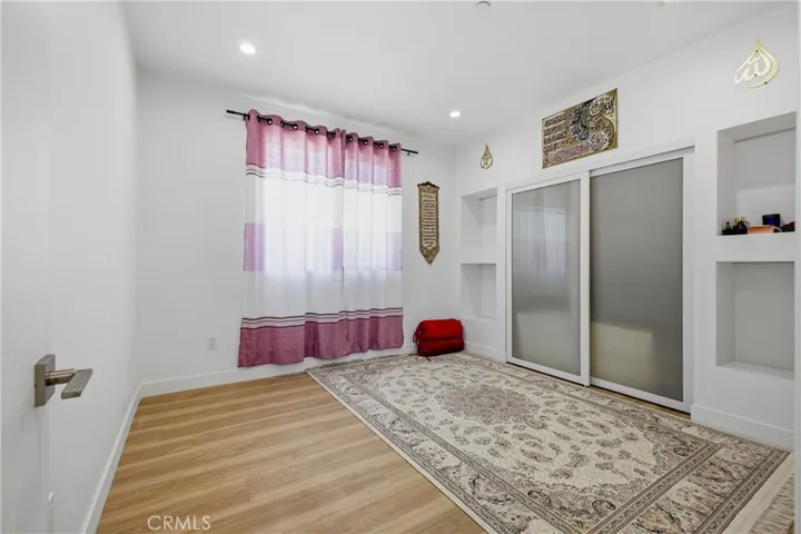 18853 Saticoy, Reseda, California 91335