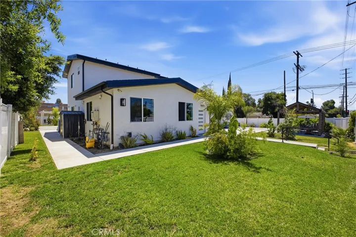 18853 Saticoy, Reseda, California 91335
