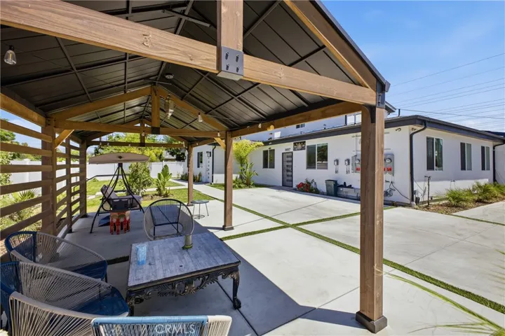 18853 Saticoy, Reseda, California 91335