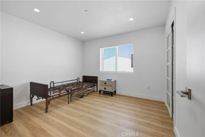 18853 Saticoy, Reseda, California 91335