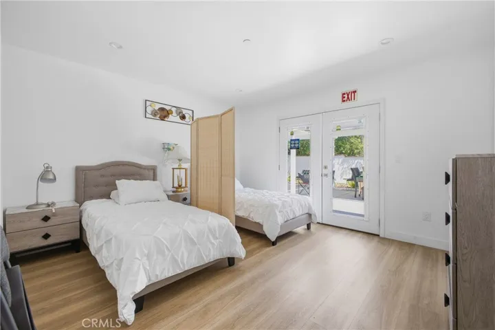 18853 Saticoy, Reseda, California 91335