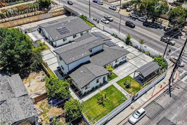 18853 Saticoy, Reseda, California 91335