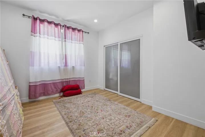 18853 Saticoy, Reseda, California 91335