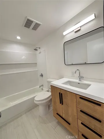 4646 Larwin Avenue, Cypress, California 90630