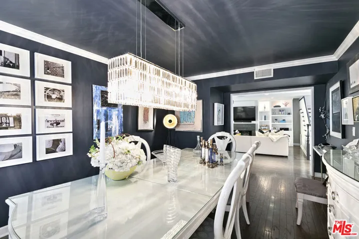 5176 Don Pio Drive, Woodland Hills, California 91364