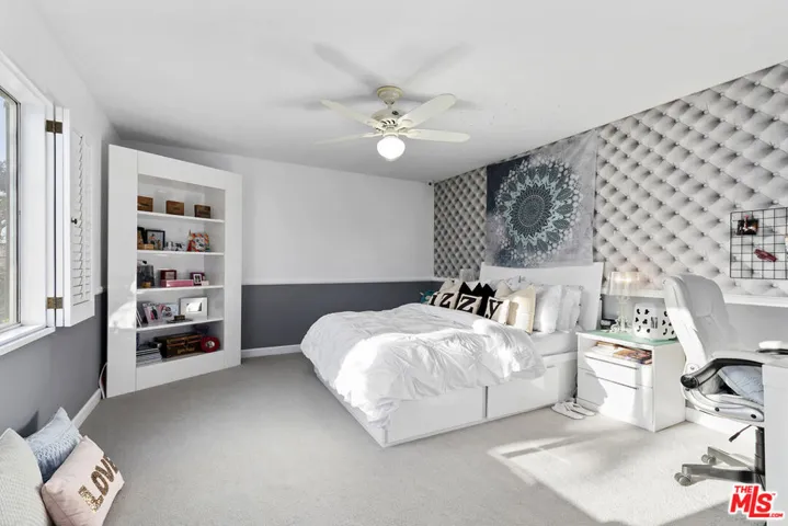 5176 Don Pio Drive, Woodland Hills, California 91364