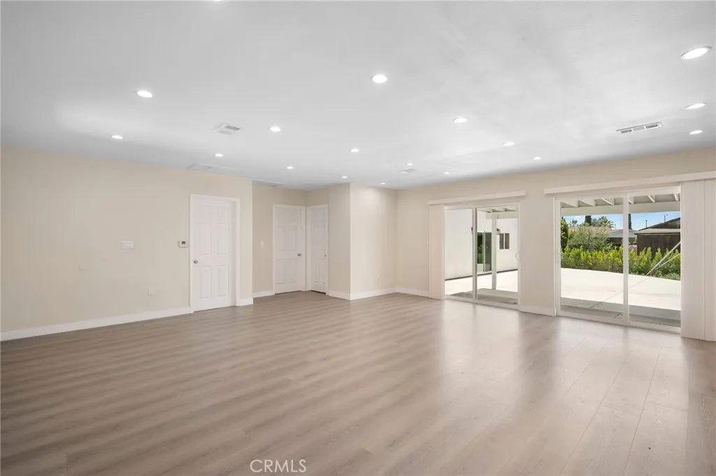 8435 Rincon Avenue, Sun Valley, California 91352 — photo 5