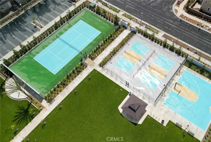 Club on Main Pickleball, Tennis and Basketball Courts