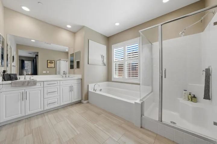 1027 Swaying Palms Way W, San Diego, California 92154