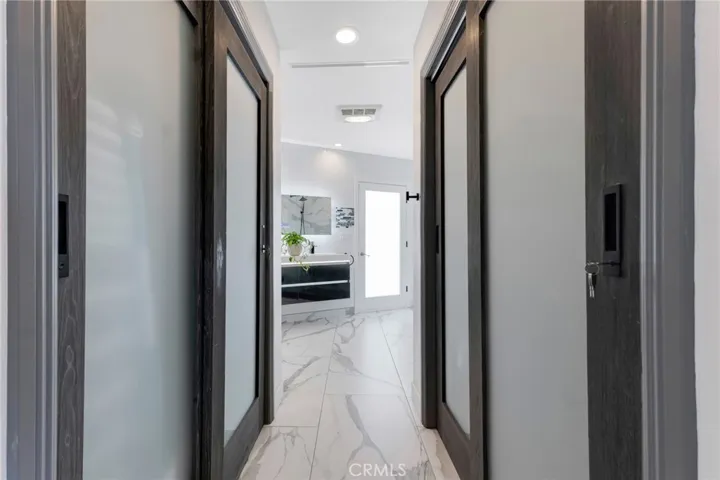 23051 Burbank Boulevard, Woodland Hills, California 91367