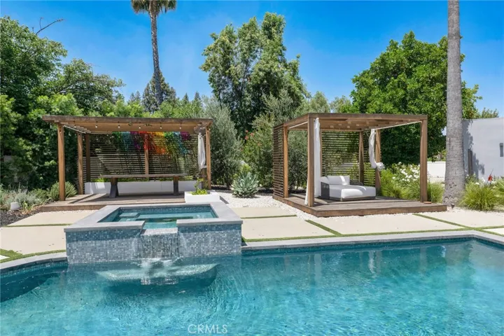 23051 Burbank Boulevard, Woodland Hills, California 91367