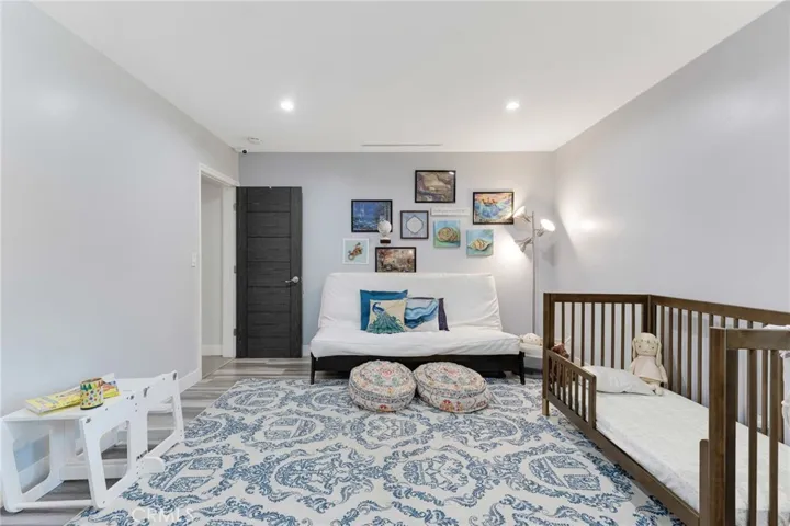 23051 Burbank Boulevard, Woodland Hills, California 91367