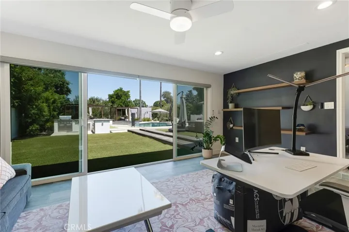 23051 Burbank Boulevard, Woodland Hills, California 91367