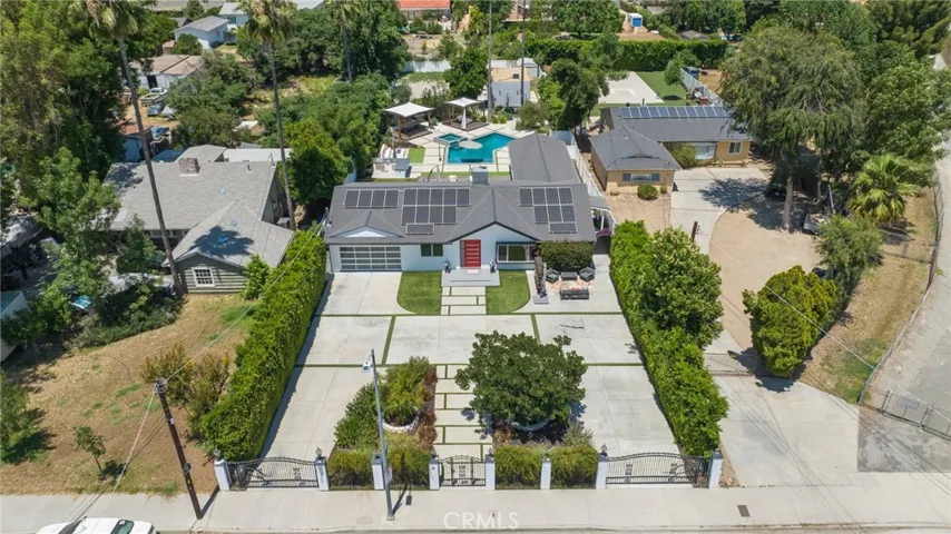23051 Burbank Boulevard, Woodland Hills, California 91367