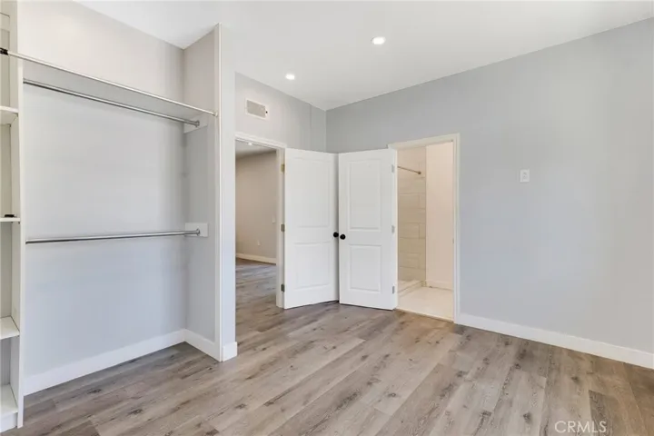 23051 Burbank Boulevard, Woodland Hills, California 91367
