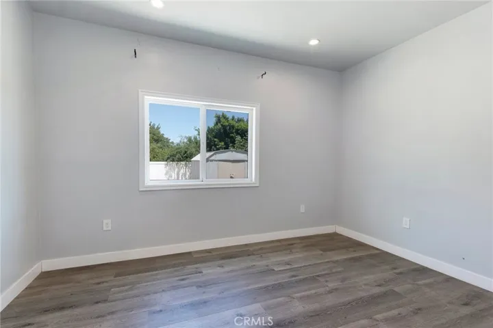 23051 Burbank Boulevard, Woodland Hills, California 91367