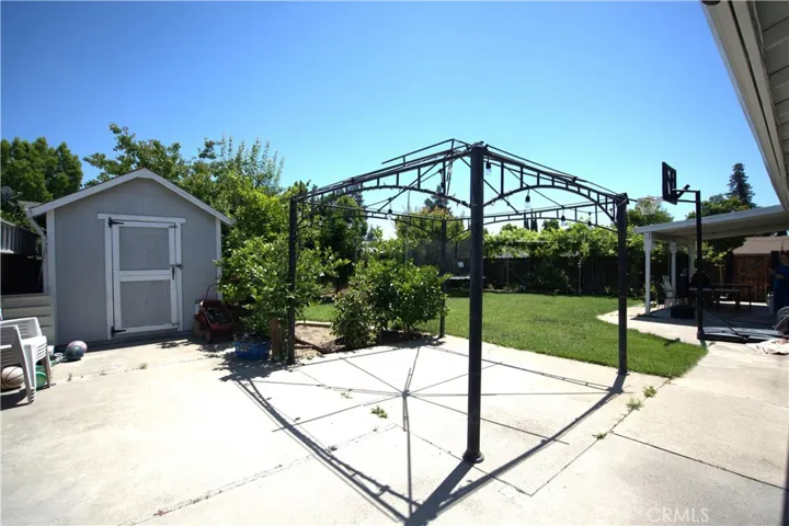 4100 Ahwahnee Court, Modesto, California 95356
