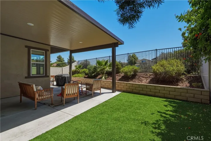38292 Windingwalk Dr, Riverside, California 92563