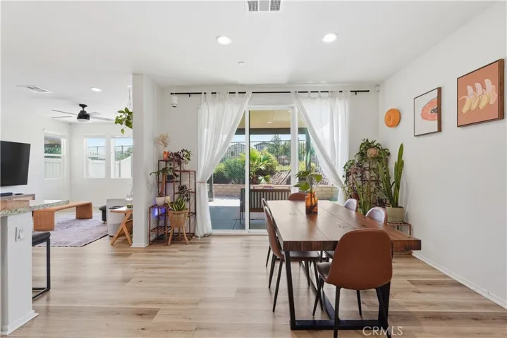 38292 Windingwalk Dr, Riverside, California 92563