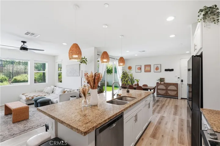 38292 Windingwalk Dr, Riverside, California 92563