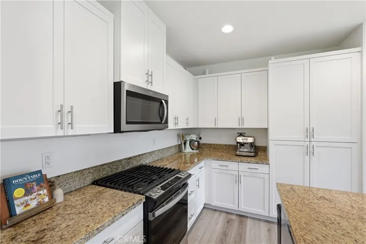38292 Windingwalk Dr, Riverside, California 92563