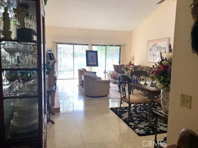 Living Room/Dining Area