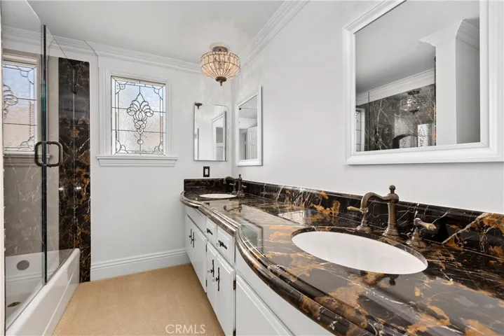 Dual sink upstairs bathroom