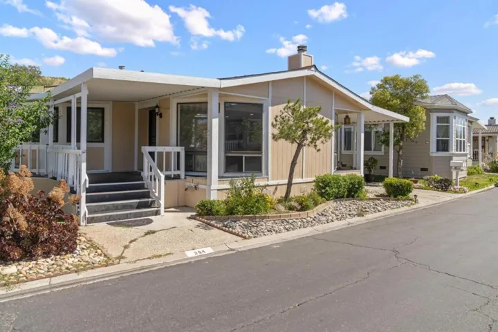 294 Chateau La Salle Drive 294, San Jose, California 95111