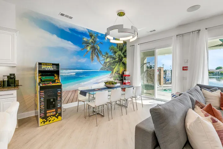15 DINING MLS