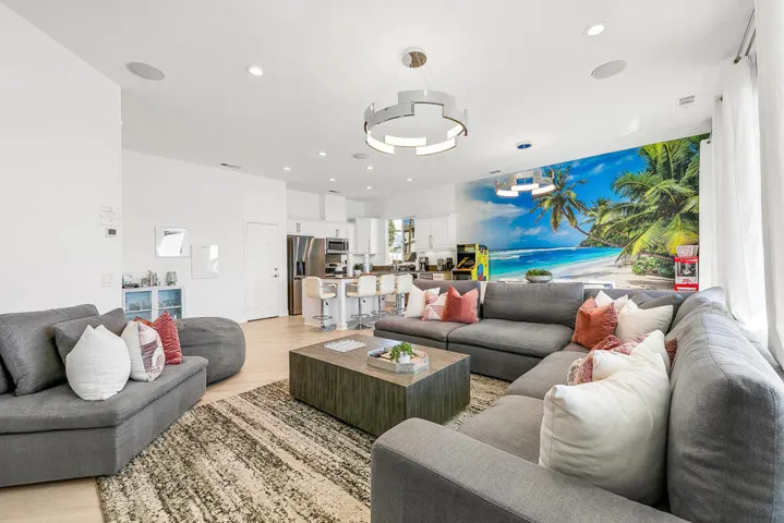 14 LIVING MLS