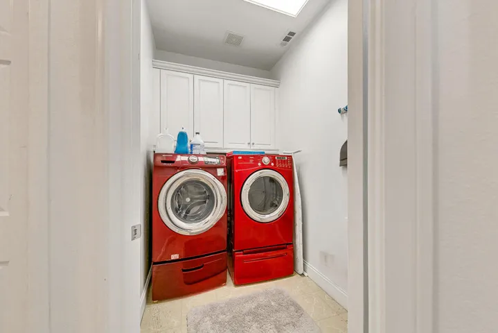 16 LAUNDRY MLS
