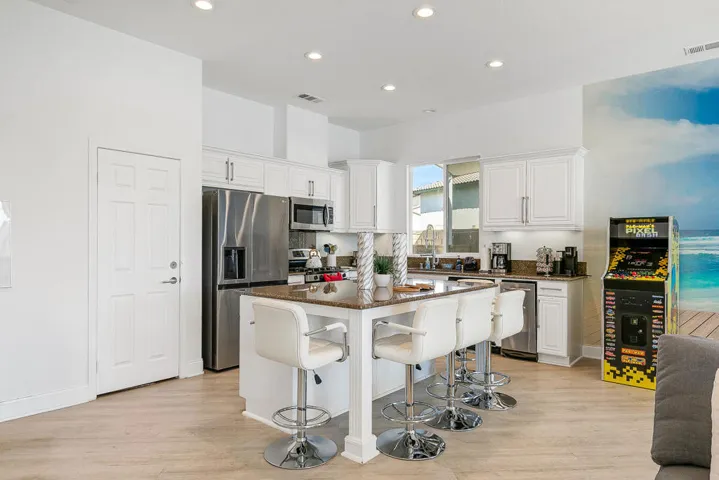 07 KITCHEN MLS