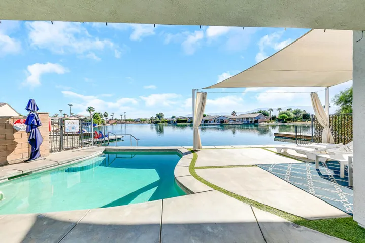 39 LAKE MLS
