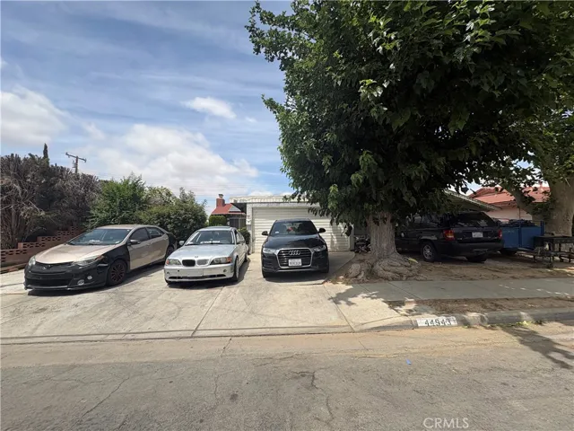 44943 Camolin, Lancaster, California 93534