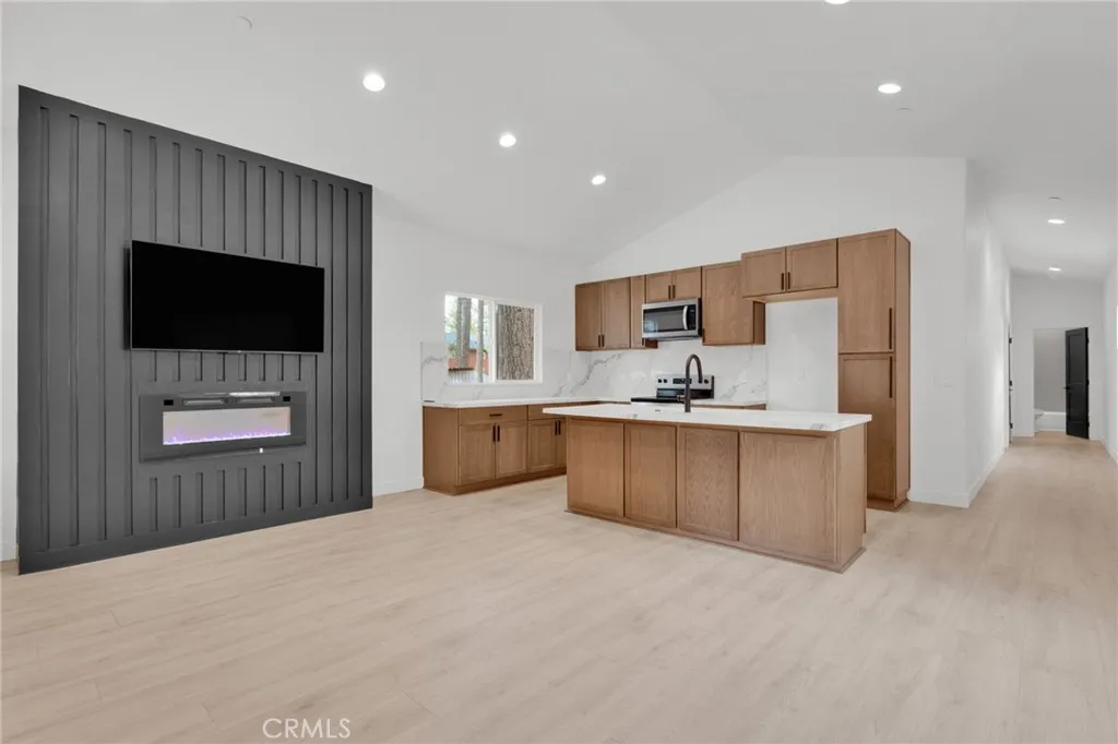40166 Esterly, Big Bear Lake, California 92315 — photo 5