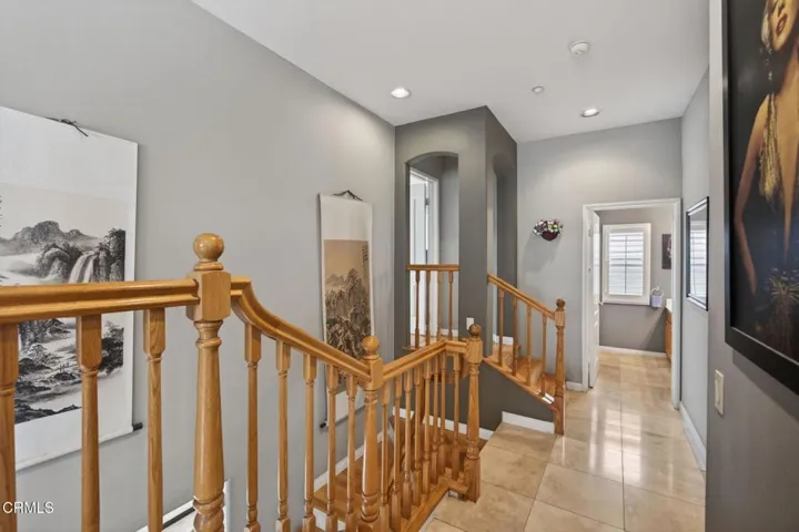 23-web-or-mls-Upmarketmedia_647Wal-067
