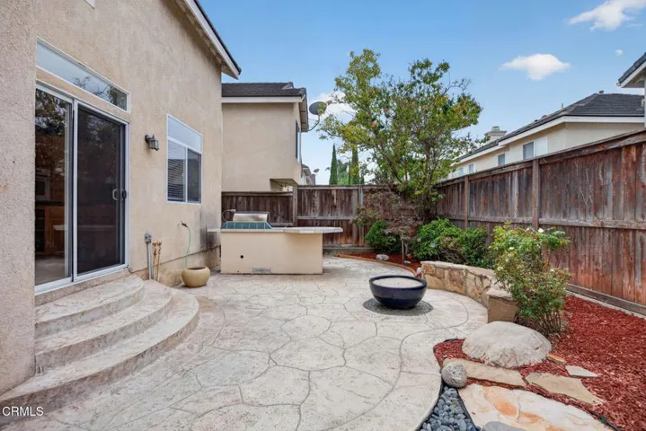40-web-or-mls-Upmarketmedia_647Wal-118