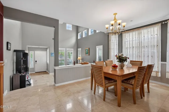 9-web-or-mls-Upmarketmedia_647Wal-022