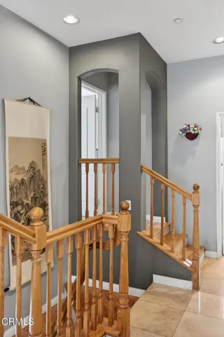24-web-or-mls-Upmarketmedia_647Wal-070