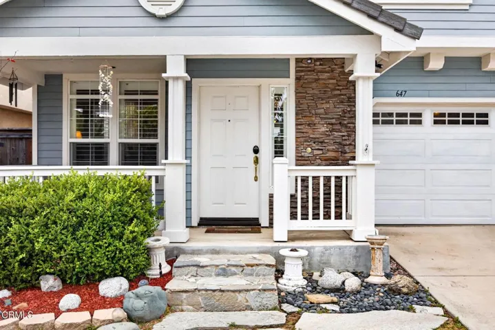 4-web-or-mls-Upmarketmedia_647Wal-010