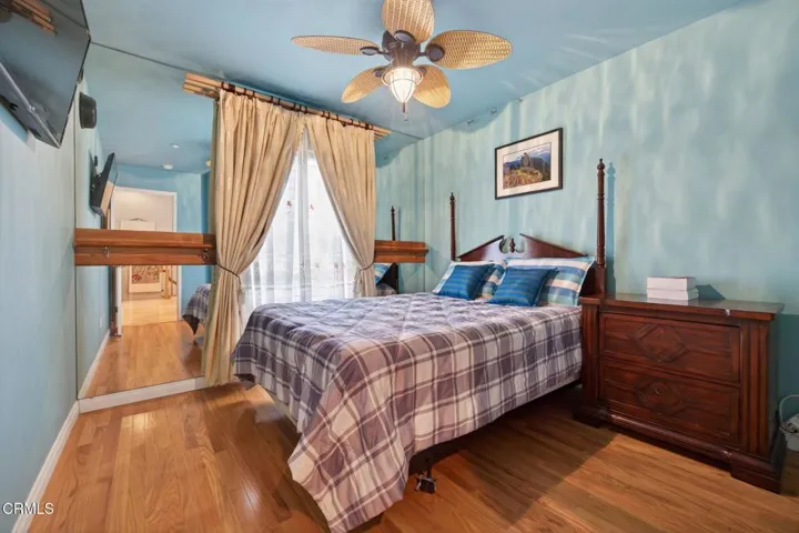 32-web-or-mls-Upmarketmedia_647Wal-094