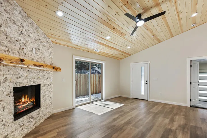 183 Moreno Lane, Sugarloaf, California 92386 — photo 4