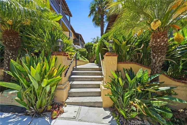 214 Via Robina 4, San Clemente, California 92672