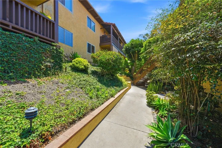 214 Via Robina 4, San Clemente, California 92672