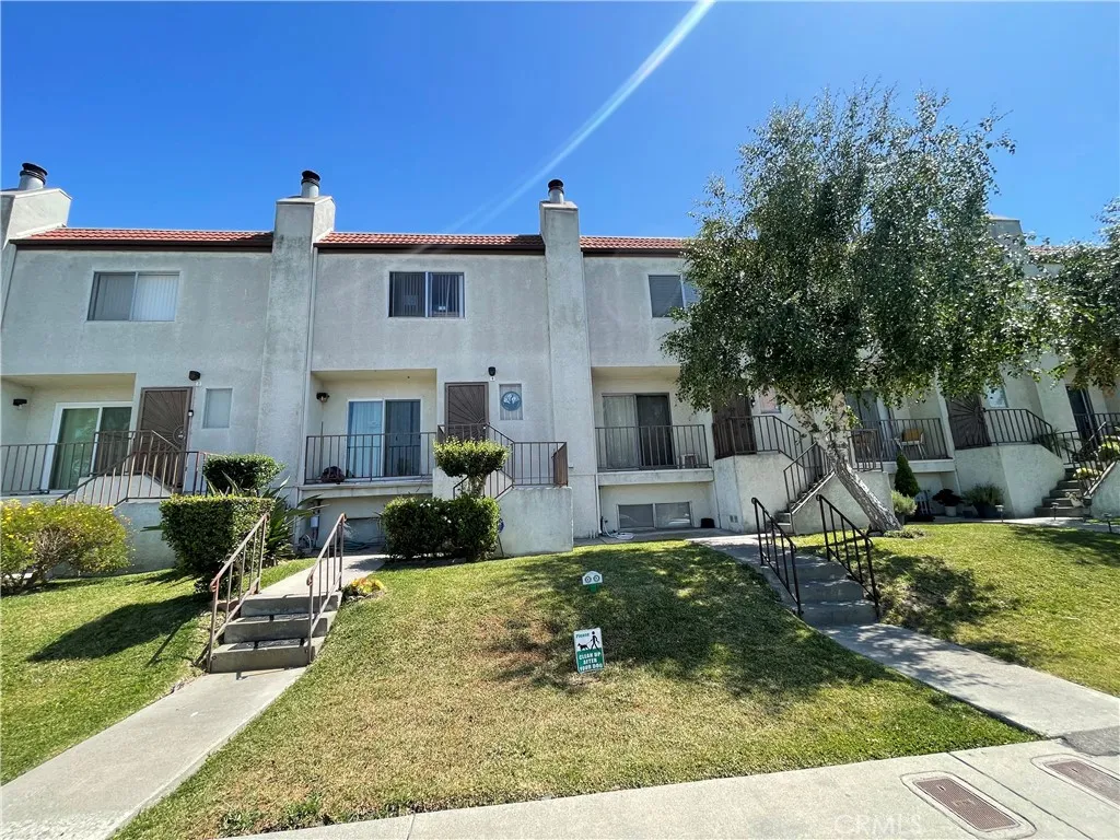 3134 W 145th
