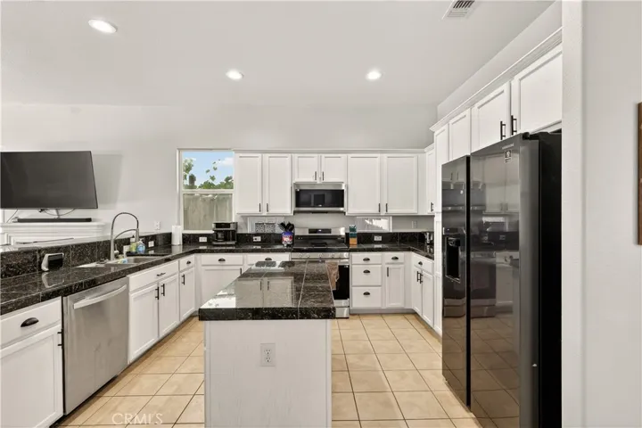 860 Sandstone Way, Atwater, California 95301