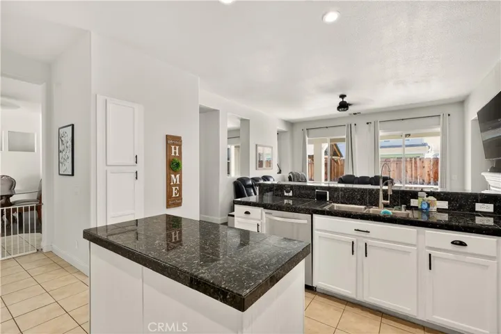 860 Sandstone Way, Atwater, California 95301