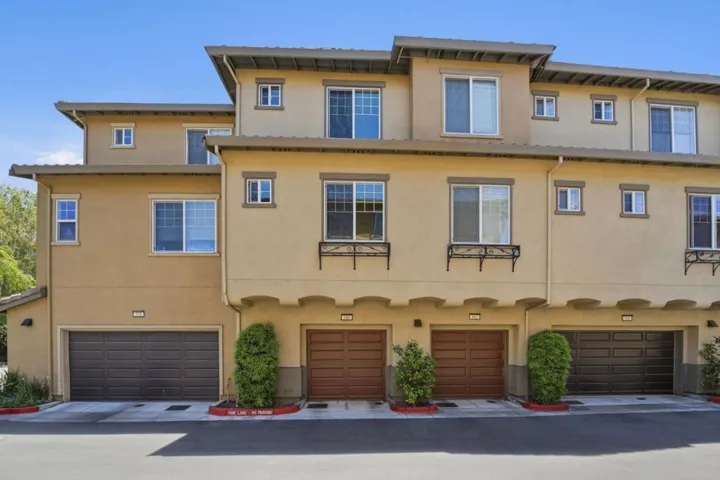 566 Almaden Walk Loop, San Jose, California 95125
