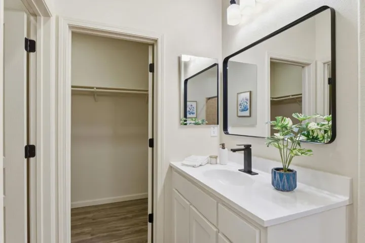 566 Almaden Walk Loop, San Jose, California 95125